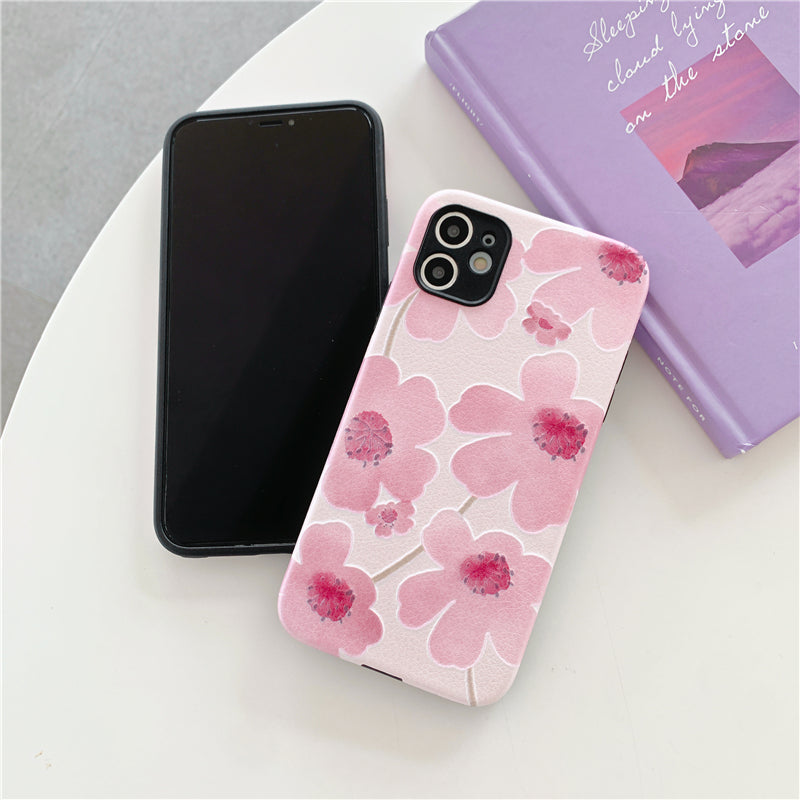 Blooming Beauty: Floral Print Phone Case - Protect Your Device with Style!
