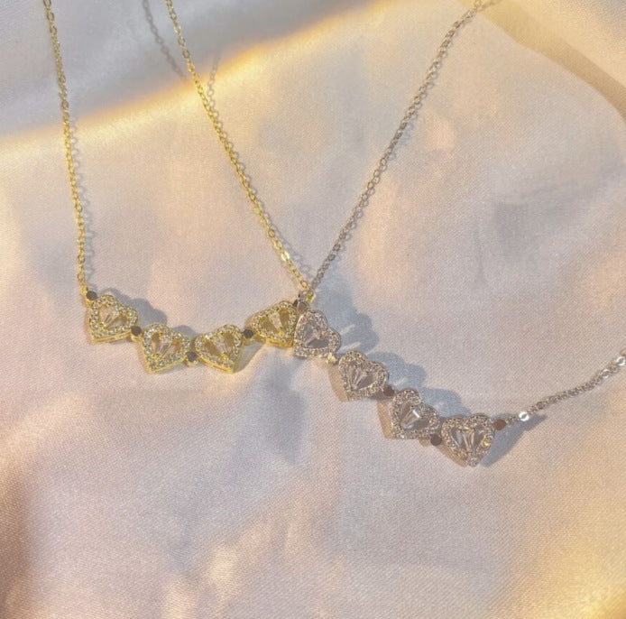 Retro Magnetic Folding Heart-Shaped Four-Leaf Clover Necklace - 4-in-1 Versatile Design