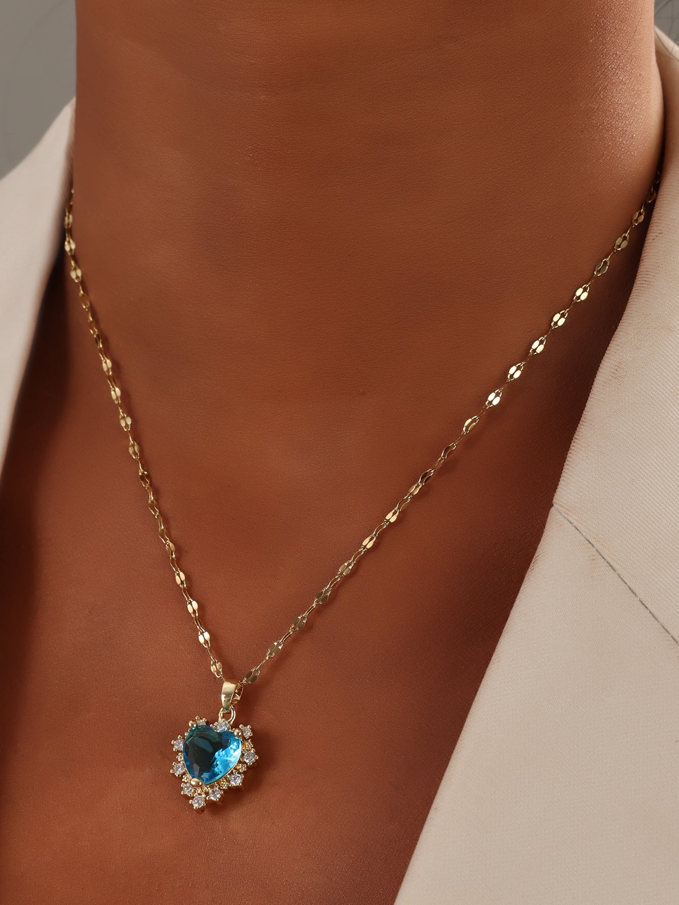 Instagram's New Minimalist Love Crystal Necklace Pendant, Women's Heart-shaped Collarbone Chain