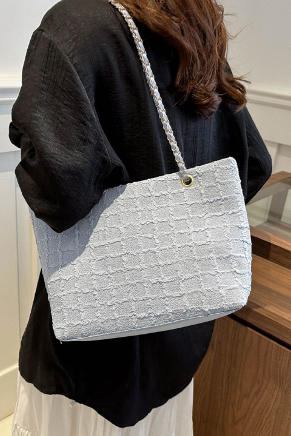 Textured Polyester Chain Tote Bag – Medium Shoulder Handbag for Everyday Style