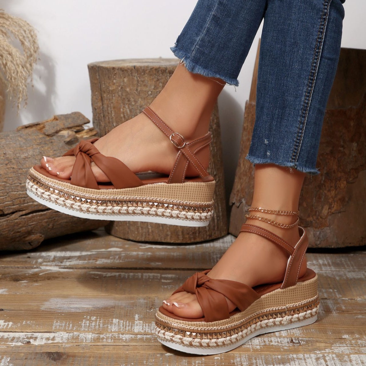 044c0ac5-cb6f-4435-8bda-61e32df8c675-Max