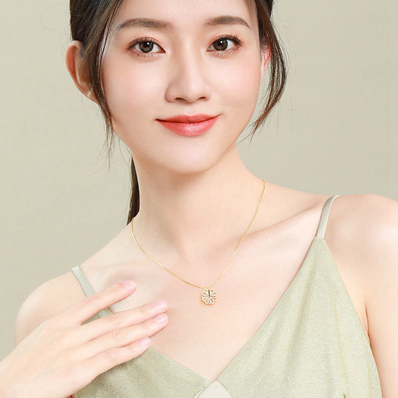 Retro Magnetic Folding Heart-Shaped Four-Leaf Clover Necklace - 4-in-1 Versatile Design