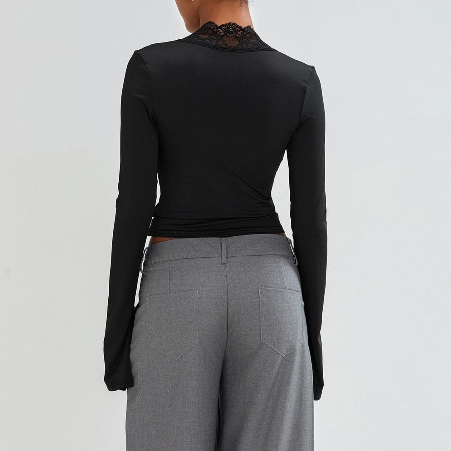 Elegant Slim-Fit V-Neck Lace T-Shirt – Long-Sleeve Trumpet Sleeve Top for Women