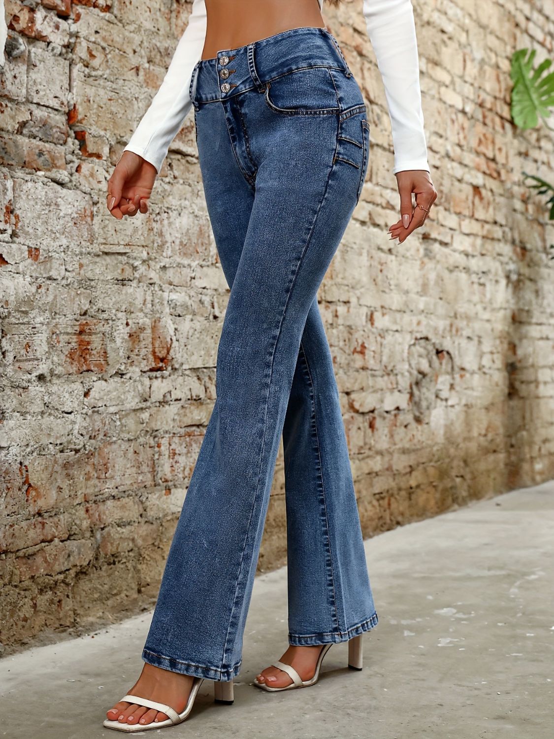 Bootcut Jeans with Pockets – Slight Stretch High-Rise Denim for Women