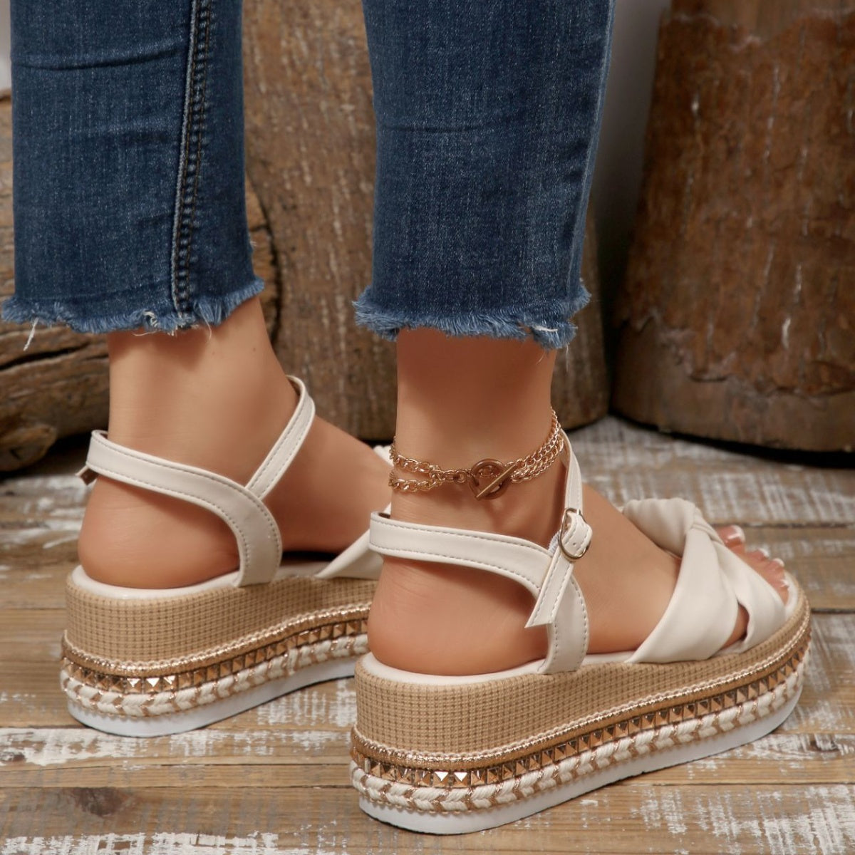 911e113c-710a-48a3-ba6f-67caa0d9b792-Max