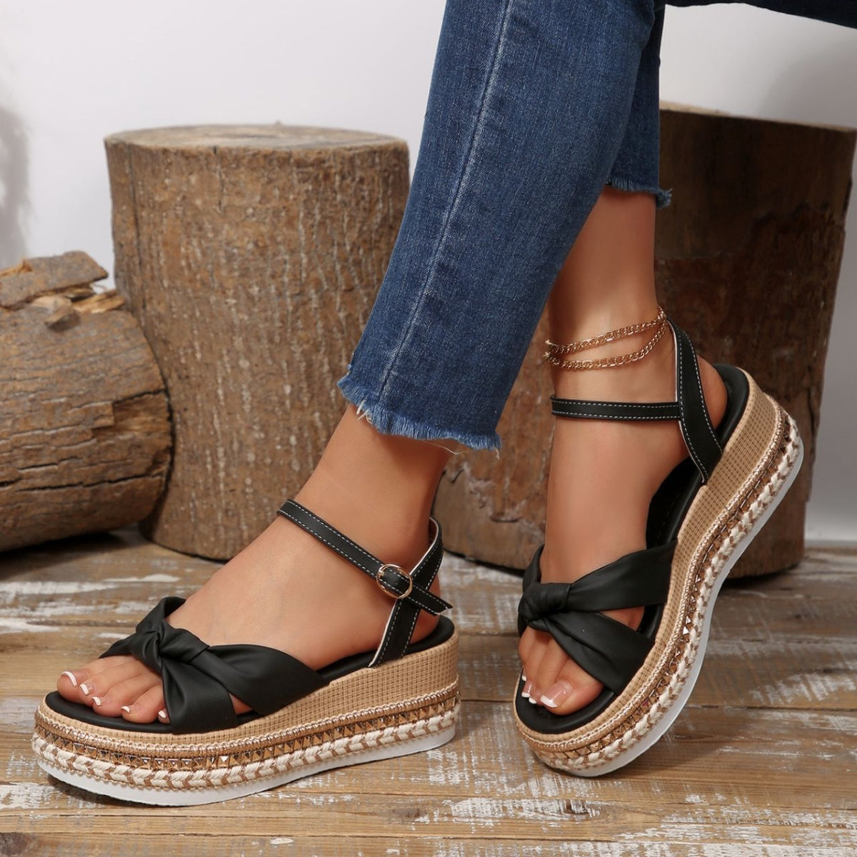 b2eeb943-3183-4703-8e8d-c86ea65a7a0b-Max