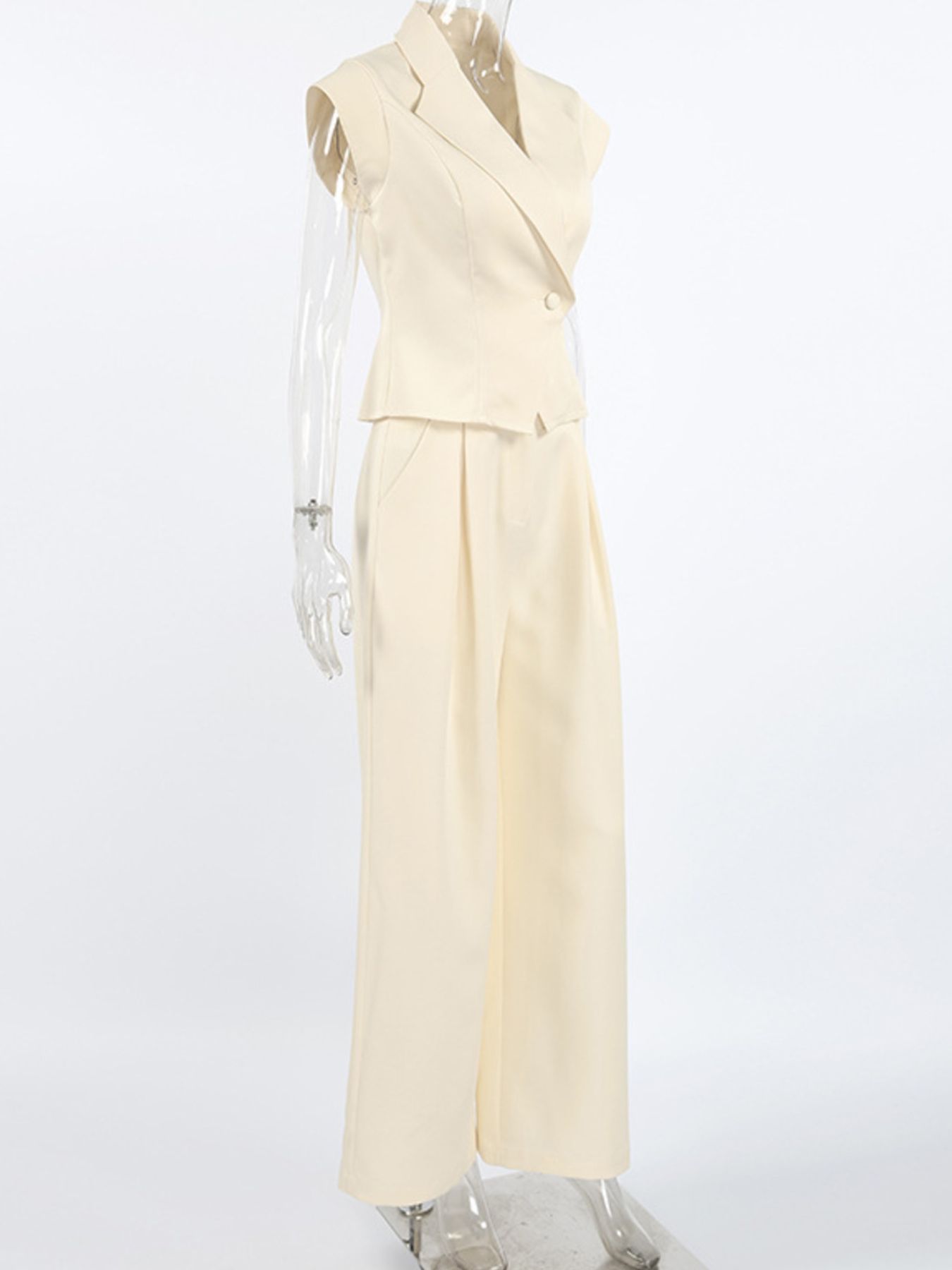 e6270d34-d9e7-40e0-b476-a8c98fe5f55e-Max